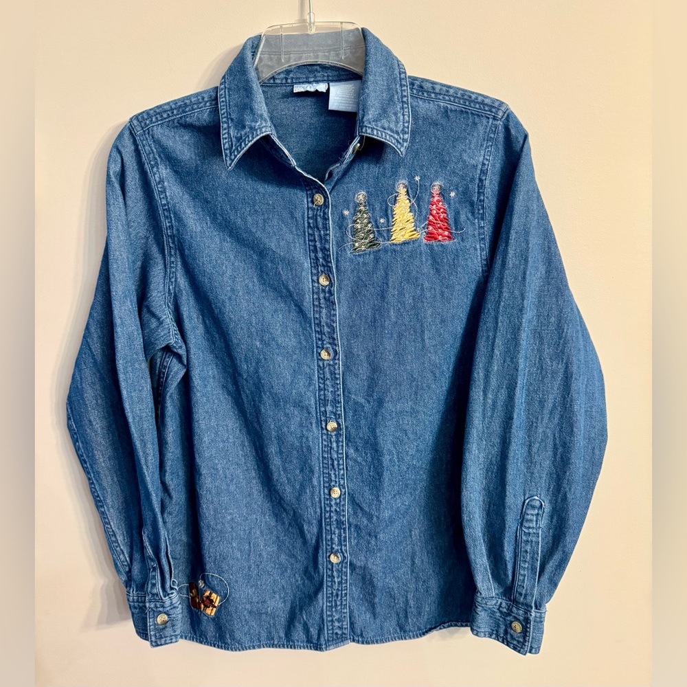 Vintage Holiday‎ Editions Christmas Embroidered Denim Shirt